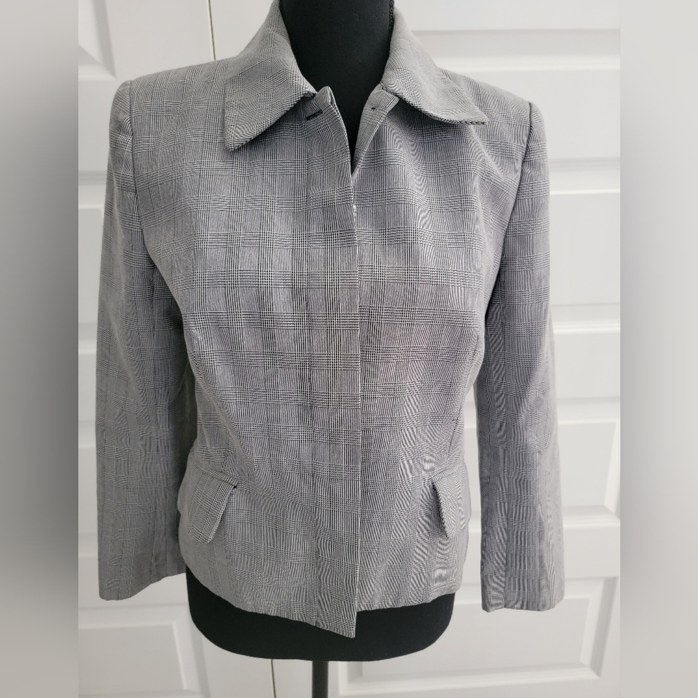 VIVIENNE Tam jacket